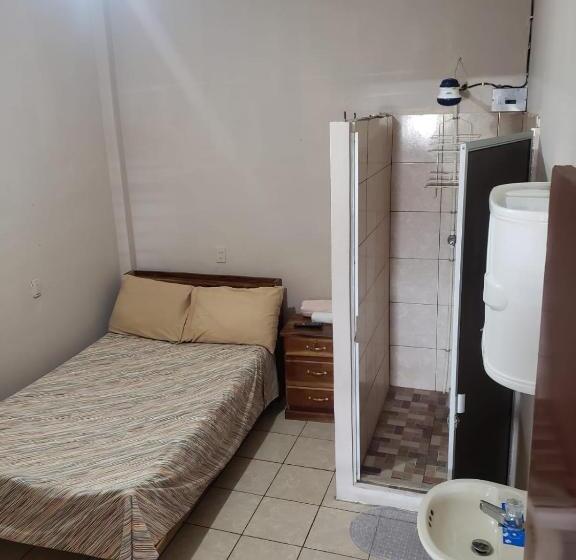 膳宿费 Hostal El Porrón