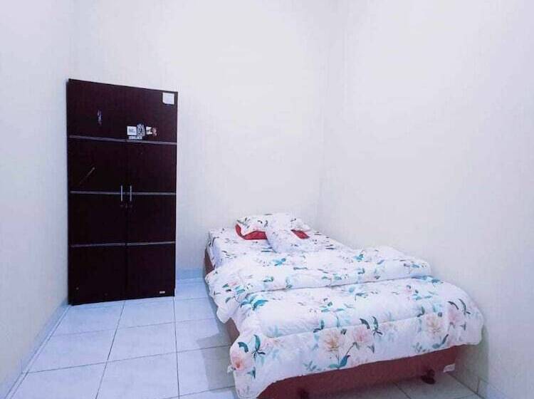 Pensão Kost Griya Asri By Ecommerceloka