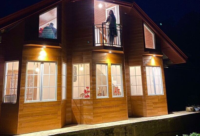 펜션 Misty Wood Cottage