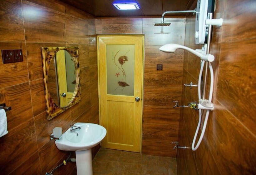 ペンション Misty Wood Cottage