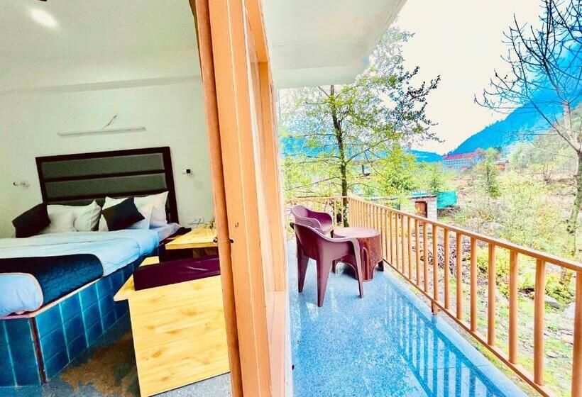 בית מלון כפרי The Beas Riverside Resort, Manali