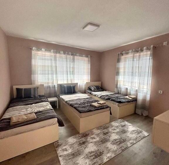 تختخواب و صبحانه Apartments & Restaurant Despina