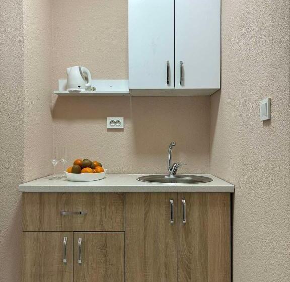 تختخواب و صبحانه Apartments & Restaurant Despina