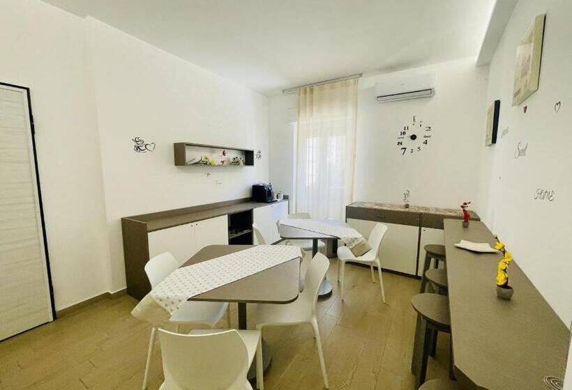 تختخواب و صبحانه La Trinacria