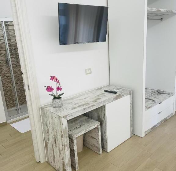 تختخواب و صبحانه La Trinacria