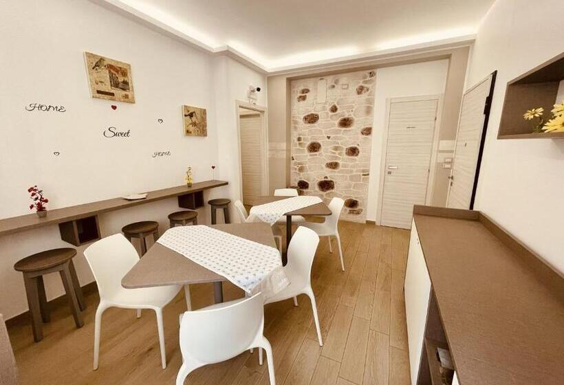 تختخواب و صبحانه La Trinacria