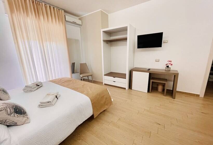 تختخواب و صبحانه La Trinacria