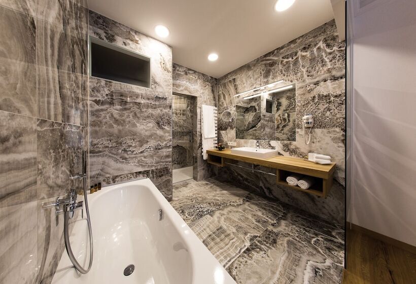 Gasthof & Hotel Bichler