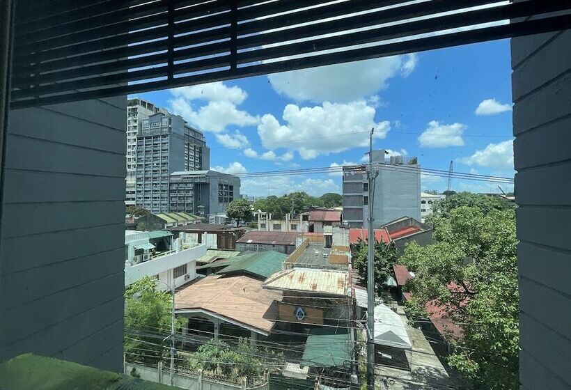 H Plus Hotel Powered By Cocotel