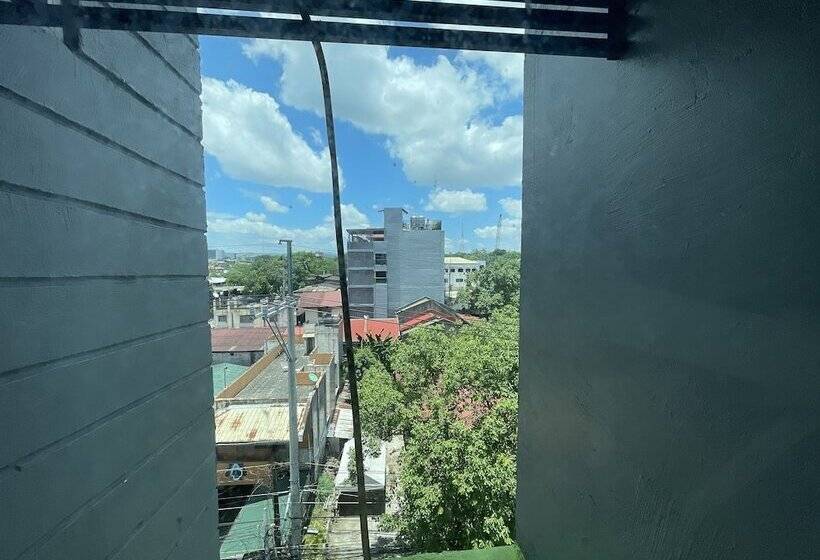 H Plus Hotel Powered By Cocotel