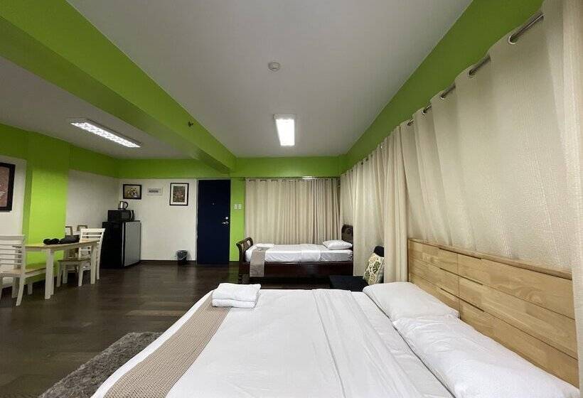 H Plus Hotel Powered By Cocotel