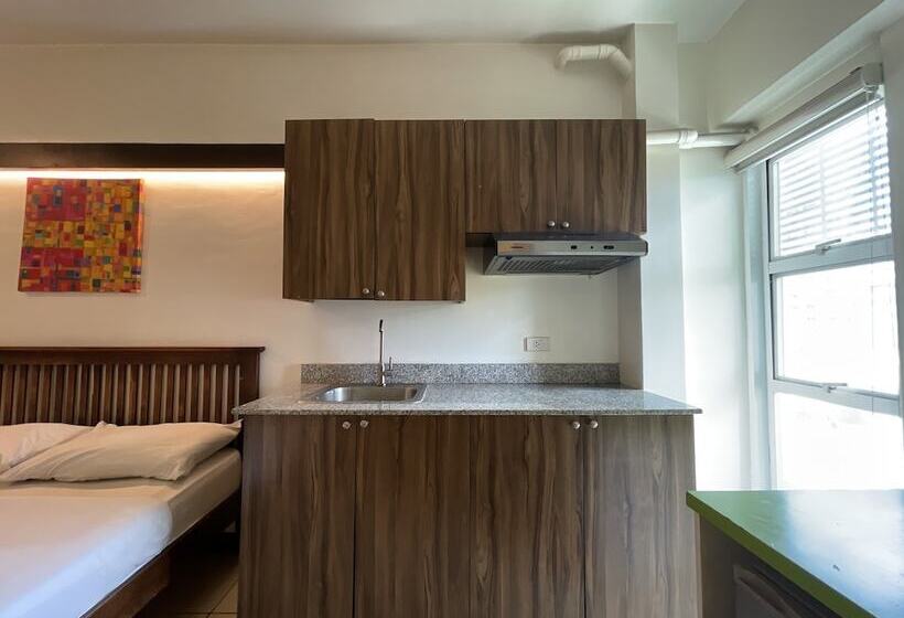 H Plus Hotel Powered By Cocotel