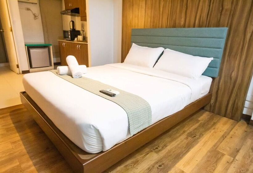 H Plus Hotel Powered By Cocotel