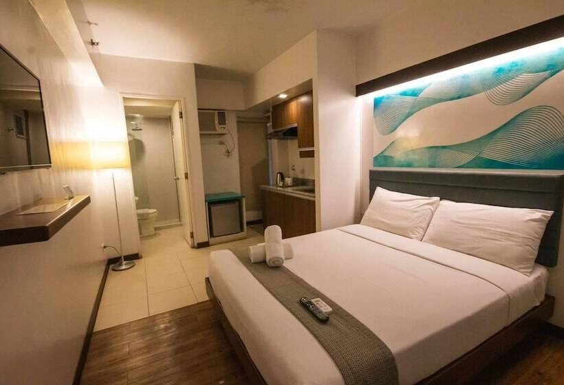 H Plus Hotel Powered By Cocotel