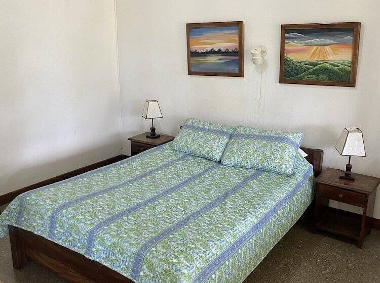 فندق Del Aserradero