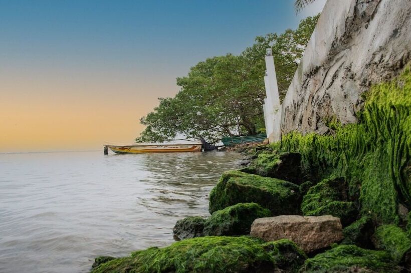 فندق Hiru Lagoon Negombo