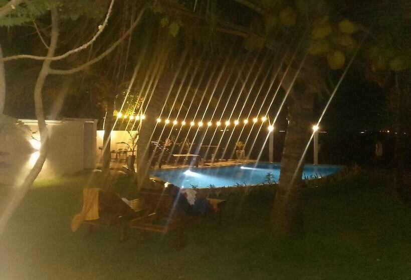 فندق Hiru Lagoon Negombo