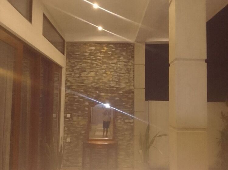 فندق Hiru Lagoon Negombo