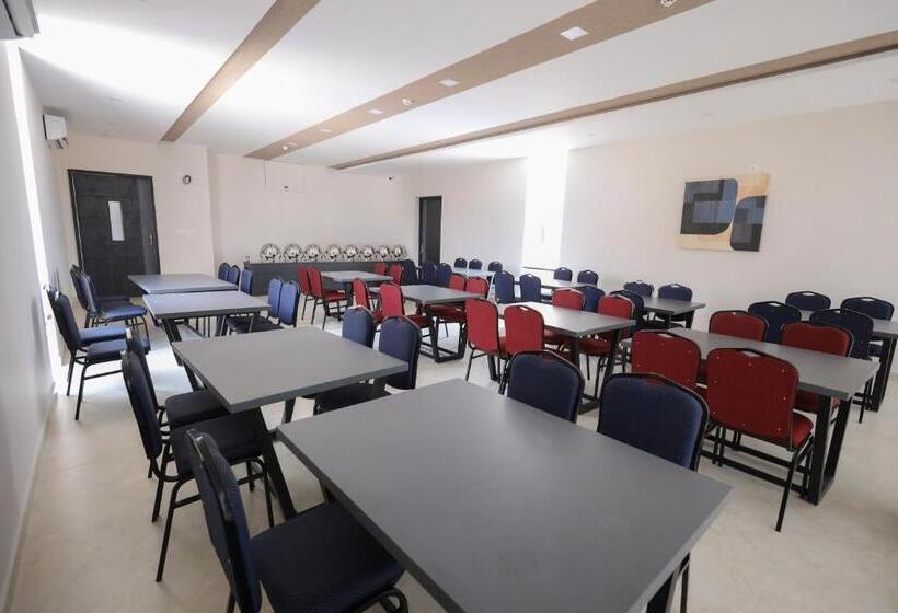 ホテル Jyothis Residency