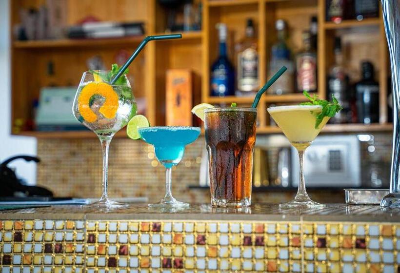 בית מלון כפרי Old Durbar Skybar &