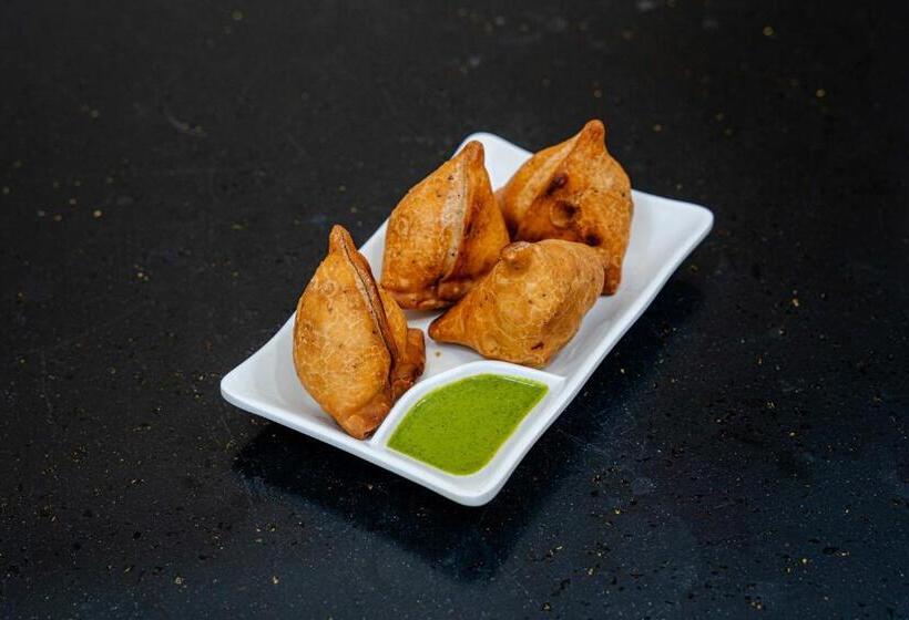 בית מלון כפרי Old Durbar Skybar &