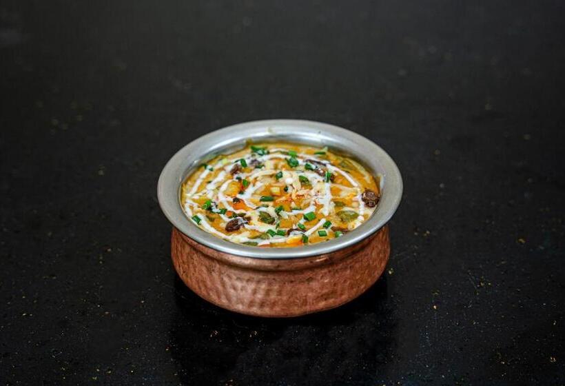 בית מלון כפרי Old Durbar Skybar &