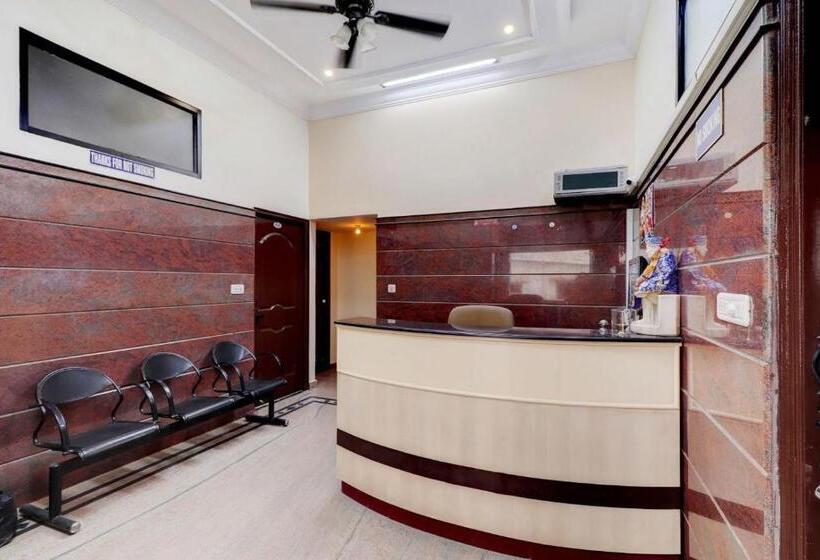 בית מלון כפרי Oyo Flagship 81014 Sunder Nivas