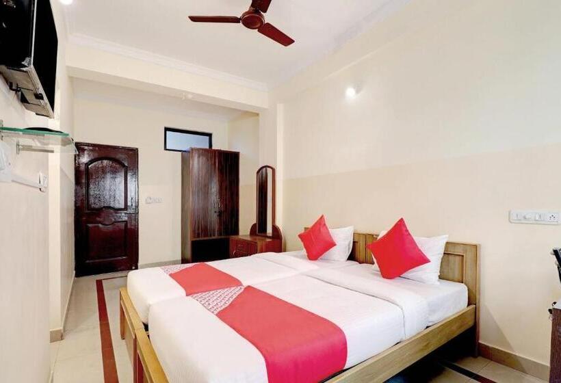 בית מלון כפרי Oyo Flagship 81014 Sunder Nivas