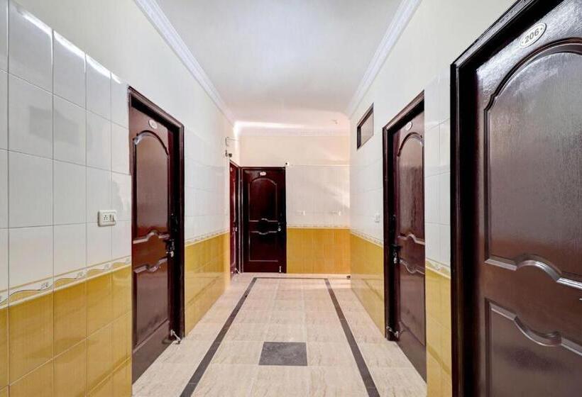 בית מלון כפרי Oyo Flagship 81014 Sunder Nivas