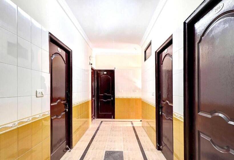 בית מלון כפרי Oyo Flagship 81014 Sunder Nivas