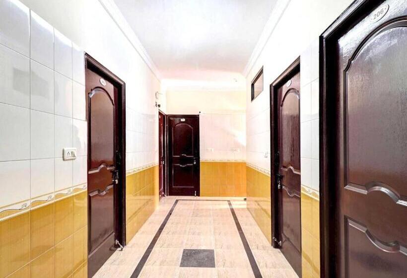 בית מלון כפרי Oyo Flagship 81014 Sunder Nivas