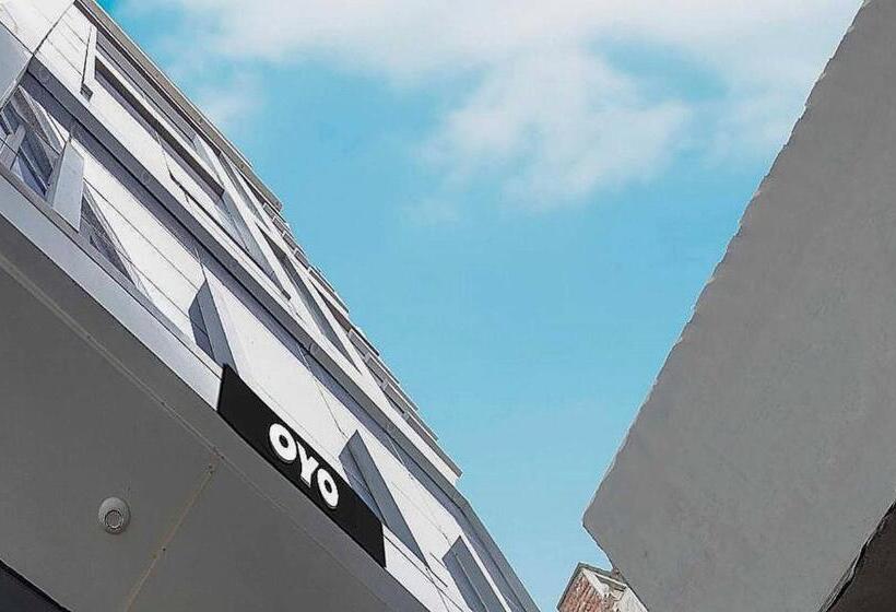 Отель Oyo Flagship 81028 Ss