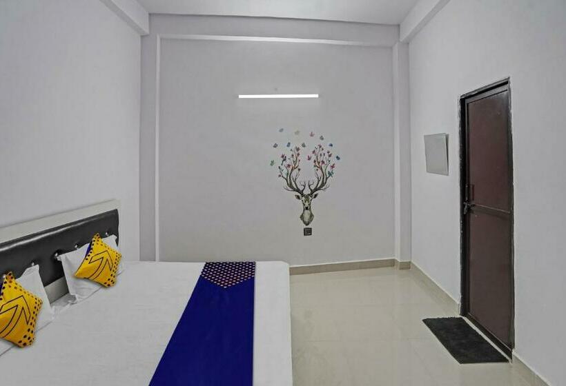 فندق Spot On J S Residency