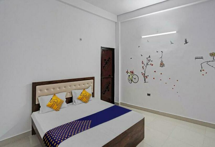 فندق Spot On J S Residency