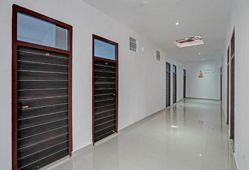 فندق Spot On J S Residency