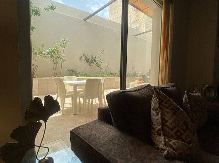 هتل Tamrah Suites