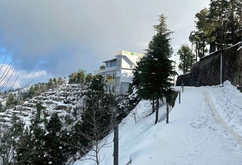 فندق The Royals Apricot Garden