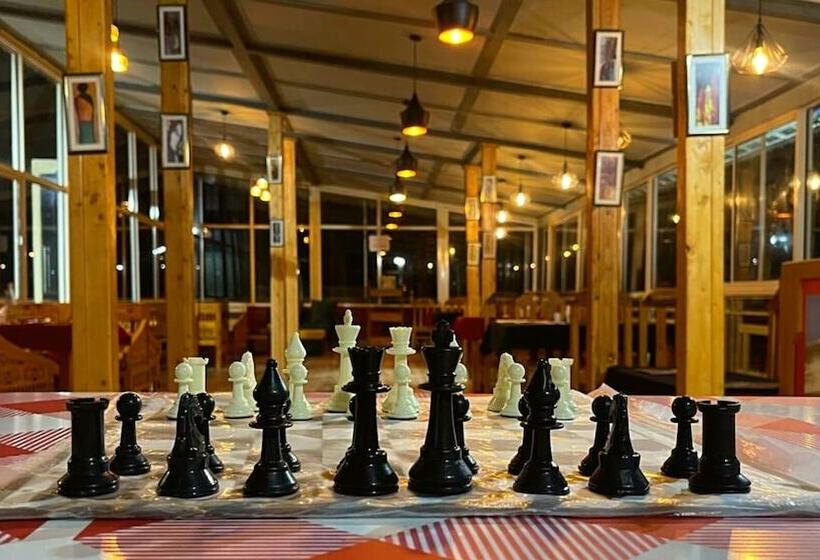 فندق The Royals Apricot Garden