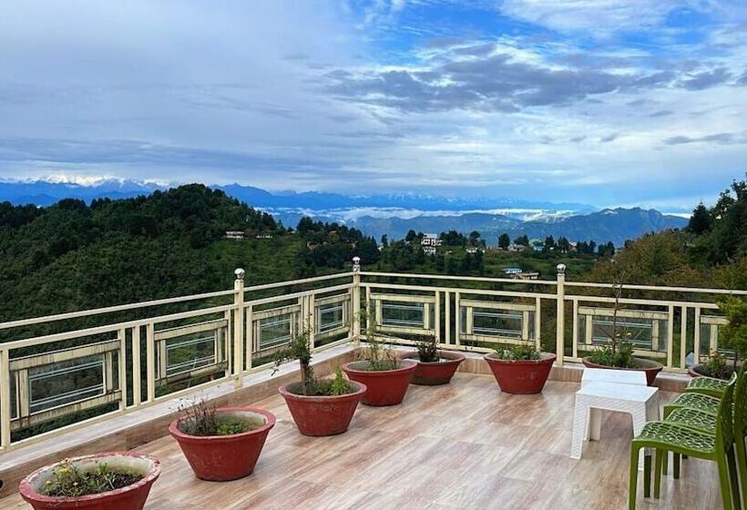 فندق The Royals Apricot Garden