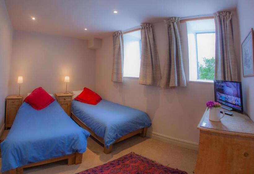 بنسيون Mountain Church