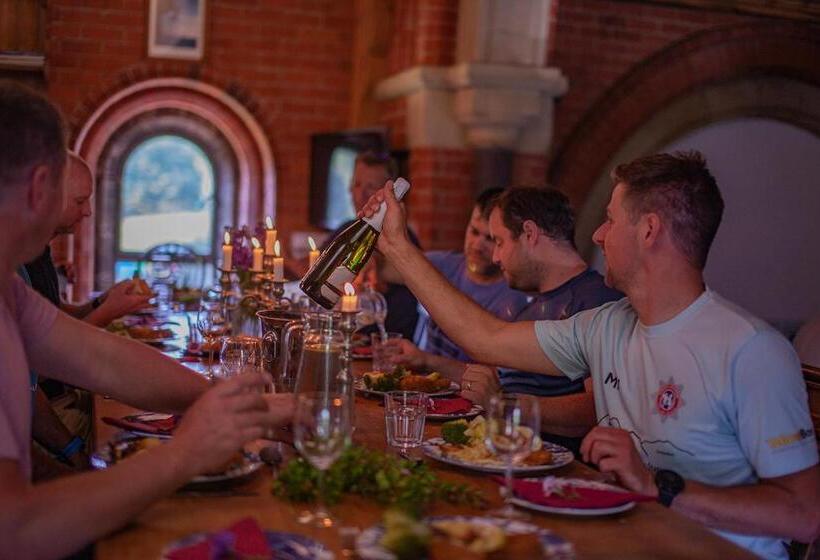 بنسيون Mountain Church