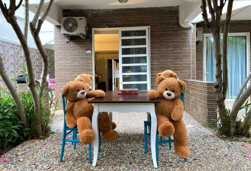 호스텔 Anjeli̇q Social Hub