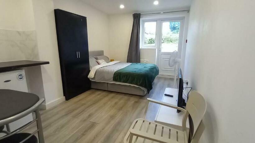 旅馆 Stylish Home From Home