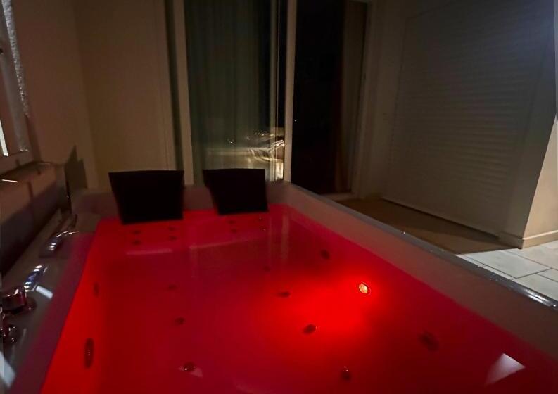 مبيت وإفطار Aurantia   Mediterranean Tale