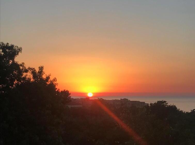 مبيت وإفطار Aurantia   Mediterranean Tale