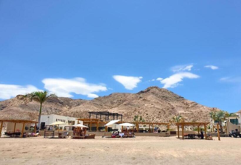 ホテル Casalabastilla