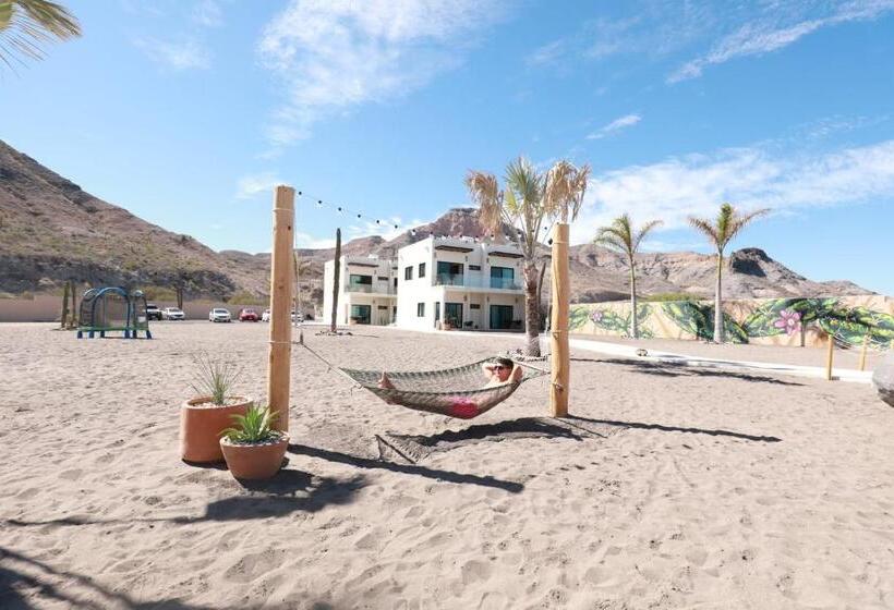 هتل Casalabastilla