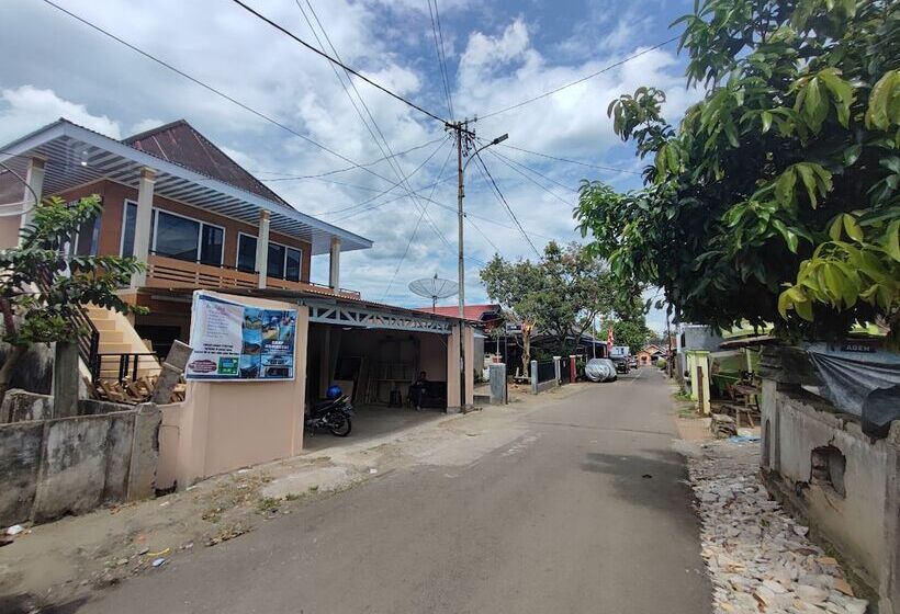 فندق Oyo 92357 Zzip Homestay