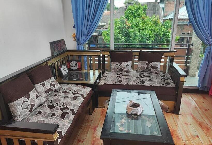 فندق Oyo 92357 Zzip Homestay