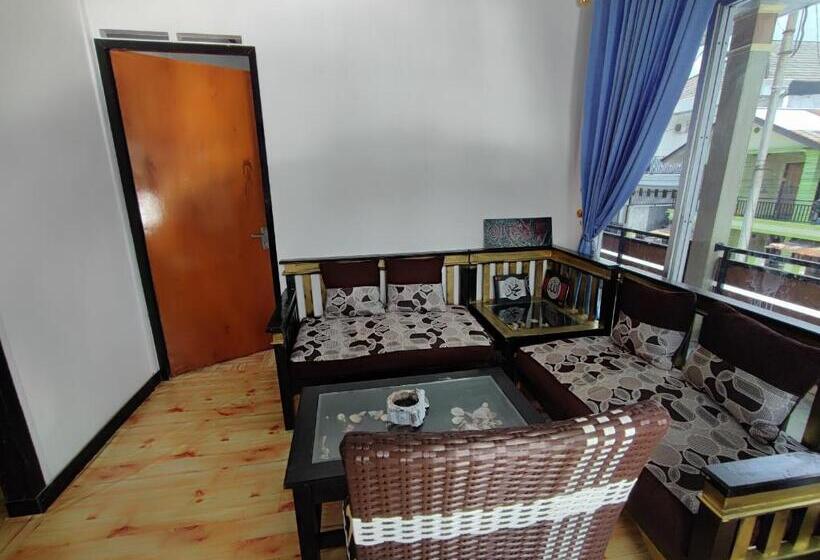 فندق Oyo 92357 Zzip Homestay